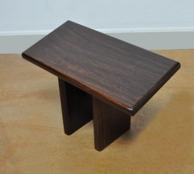 Chanting Stools - butsudan.com